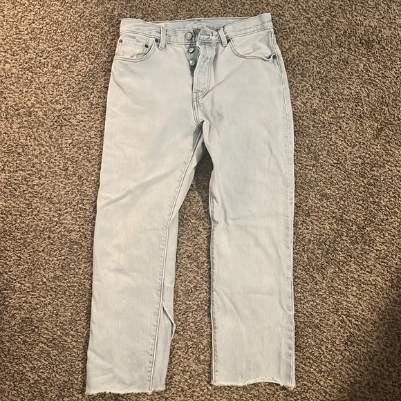 Levi’s 501 Capri Cut Offs - Picture 3 of 6